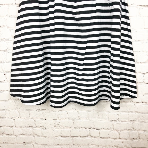 The Vanity Room | Black & White Striped Skirt | XL - Picture 3 of 8